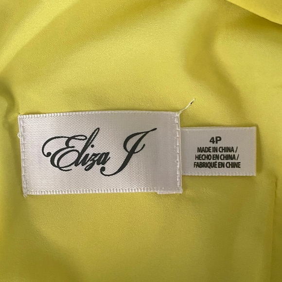 NWT Eliza J Floral Yellow and Blue Maxi Dress Size 4P - Picture 3 of 13